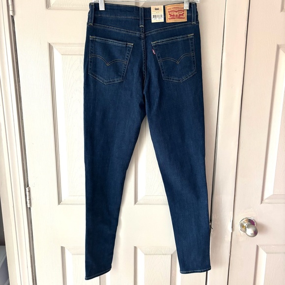 NWT Levi's 721 High Rise Skinny Jeans Deep Indigo SZ 28X30 - Picture 2 of 10